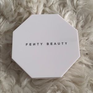 Fenty Killawatt highlighter duo